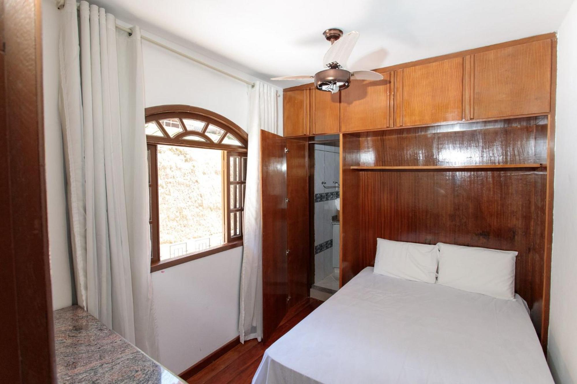 Sitio Cinco Folhas, Recanto Com Vista Pra Montanha 弗洛里亚努元帅镇 外观 照片